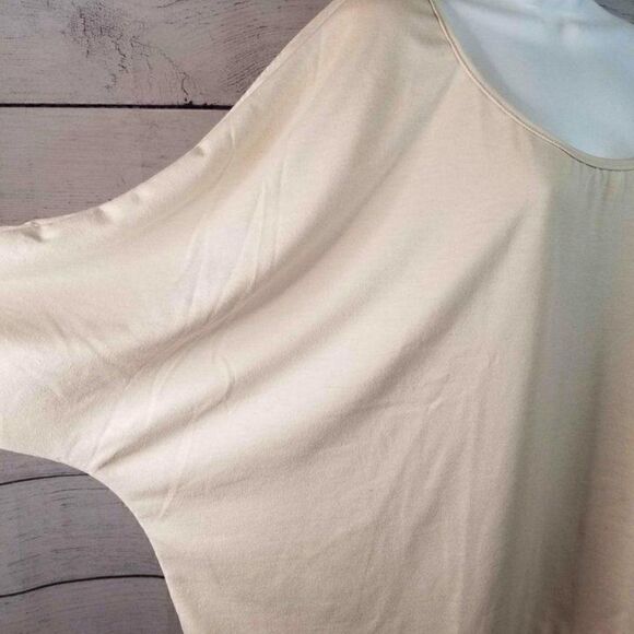 Women's Oversized Batwing Blouse - Picture 4 of 6